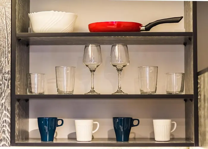 The Red Roof House Apartment *