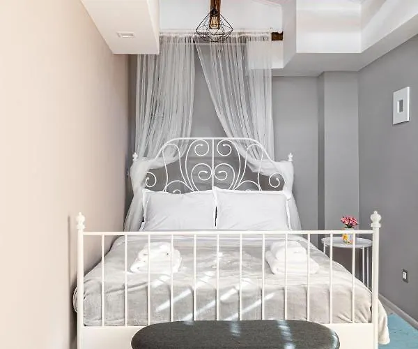 Apartment The Red Roof House