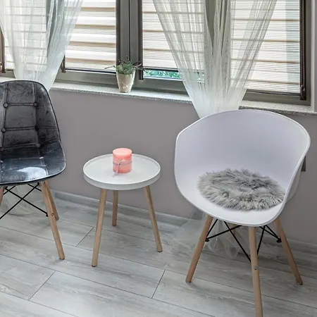 Apartment The Red Roof House