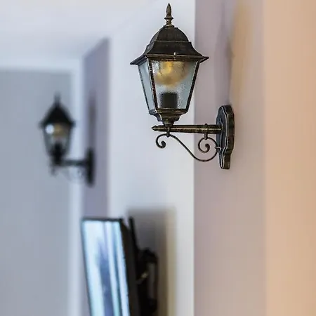 Apartment The Red Roof House