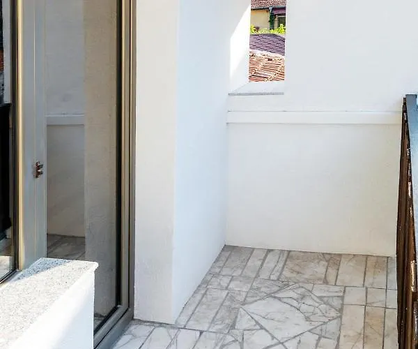 The Red Roof House דירה *