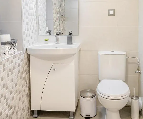 The Red Roof House 普罗夫迪夫