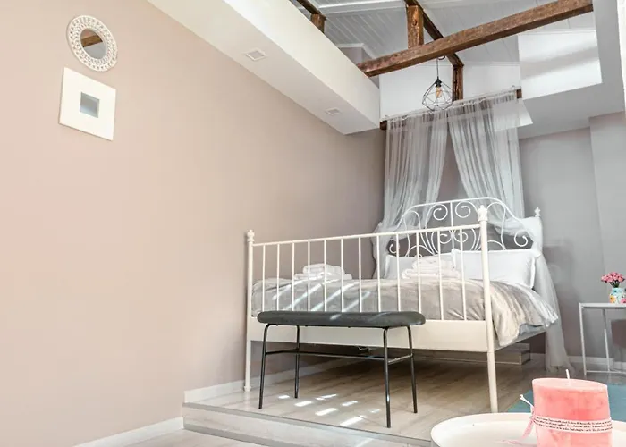 The Red Roof House דירה *